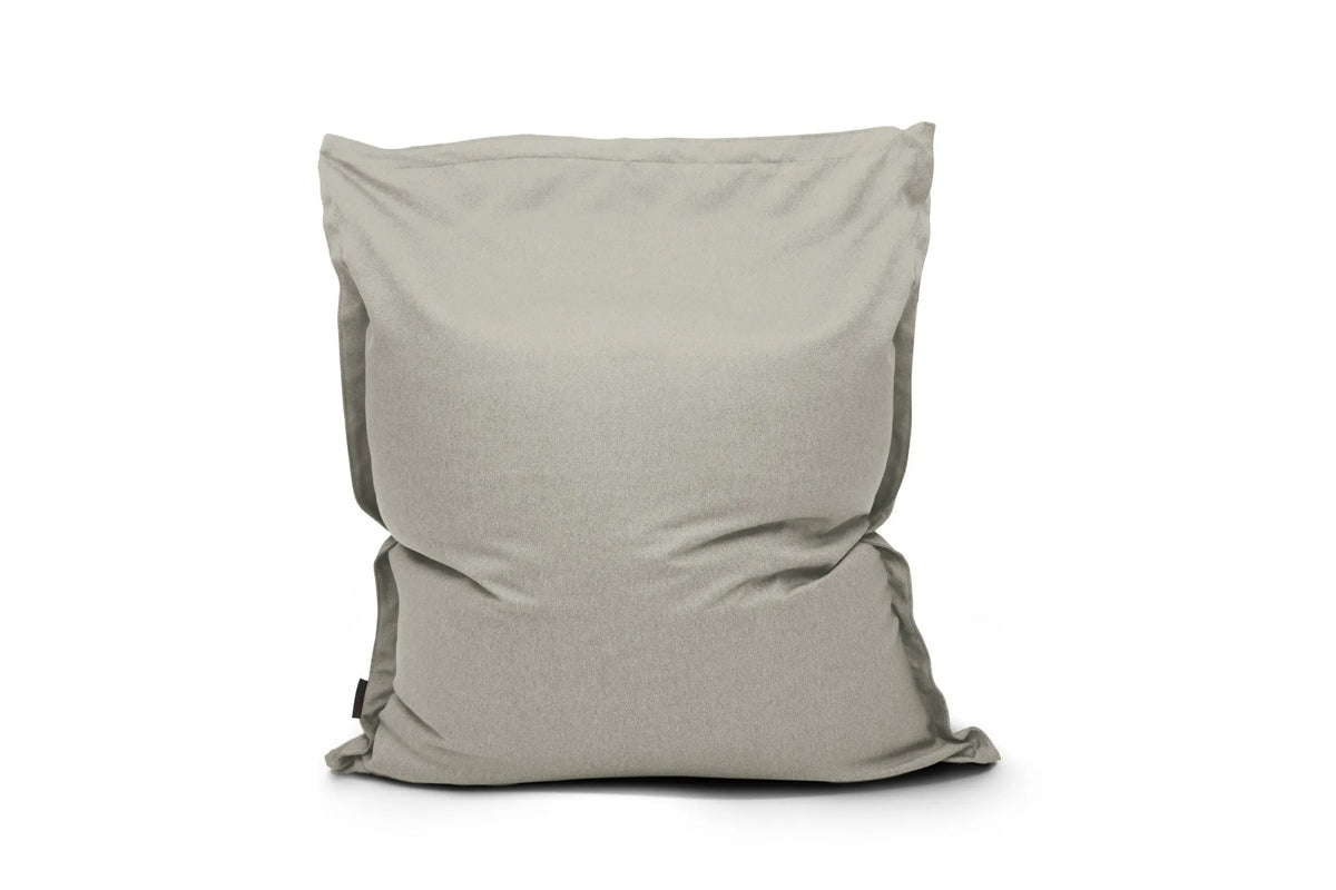 Klassisk saccosäck silver från 2me Nordic, perfekt för avkoppling och komfort i hemmet.