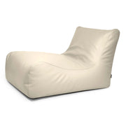 Stilsäker sittsäck utomhus white i en stilren design, perfekt för avkoppling på terrassen.