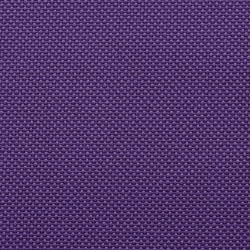 Närbild på textur av lila Lounge 100 OX fåtöljtyg med tydlig, vävd struktur.