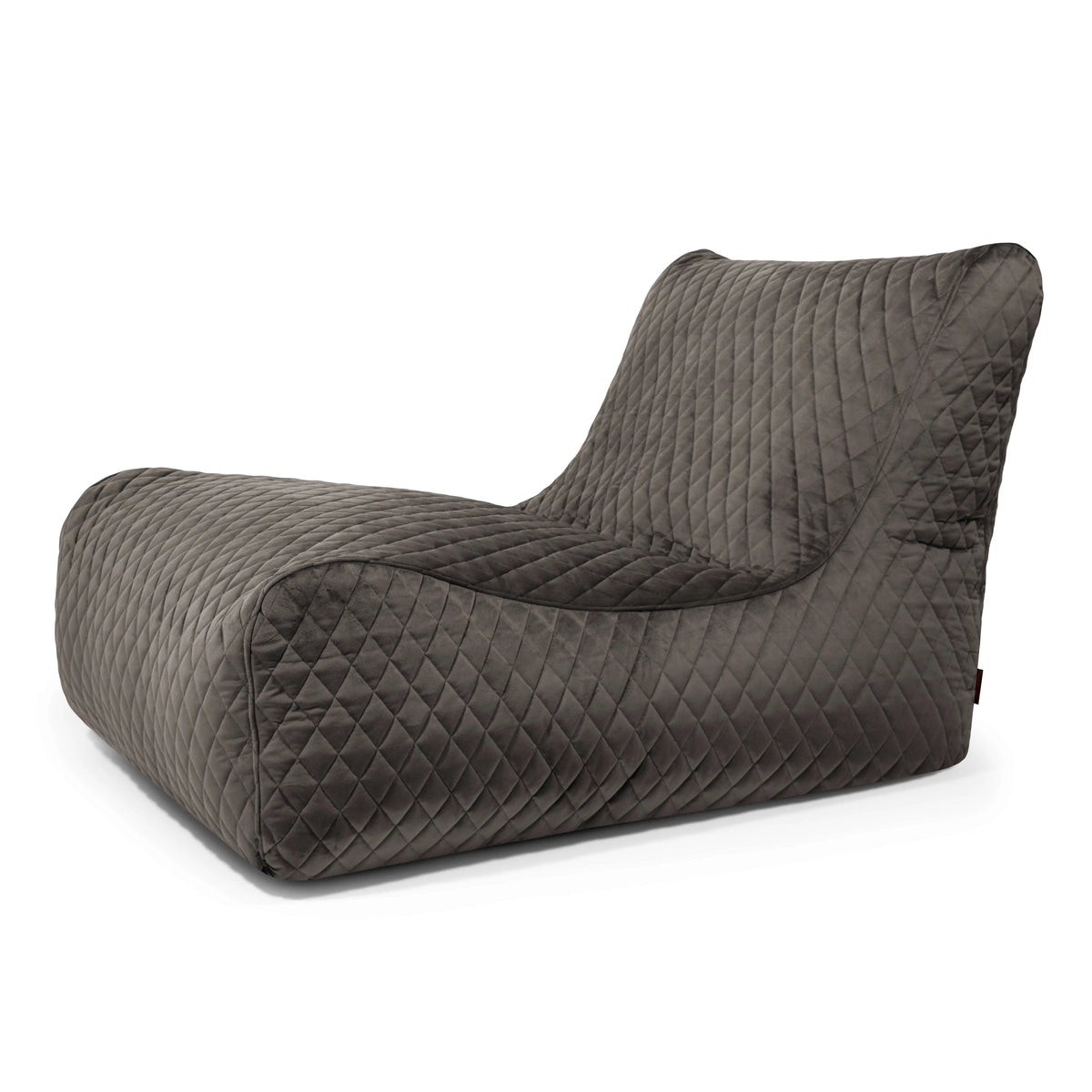 Fåtöljformad sittsäck Lounge 100 i Lure Luxe Grey med quiltad sammetsyta och ryggstöd.